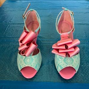 Shoes of Prey Kitten hill Sandal